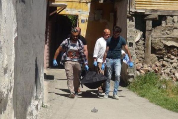 'Burnuma kan kokusu geliyor'