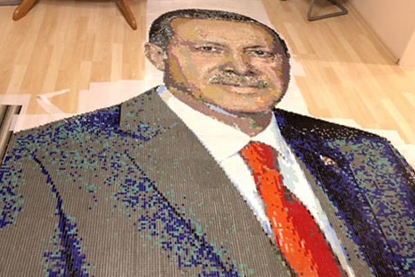Tam 85 bin mozik taşla Erdoğan’ın portresini yaptı
