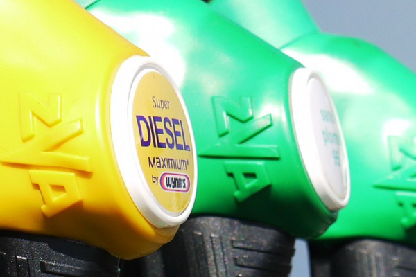 Hava kirliliği nedeni ile dizel motorlu araçlara yasak getirdi