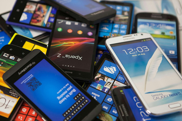 Yurtdışından getirilen telefon harçlarına yüzde 300 zam