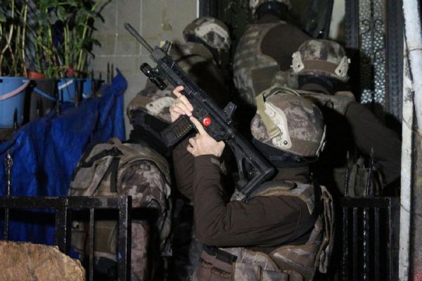 Helikopter destekli şafak operasyonu