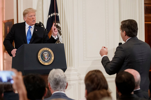 Trump: Beyaz Saray kutsal bir mekan, o gazeteci saygısızlık yaptı