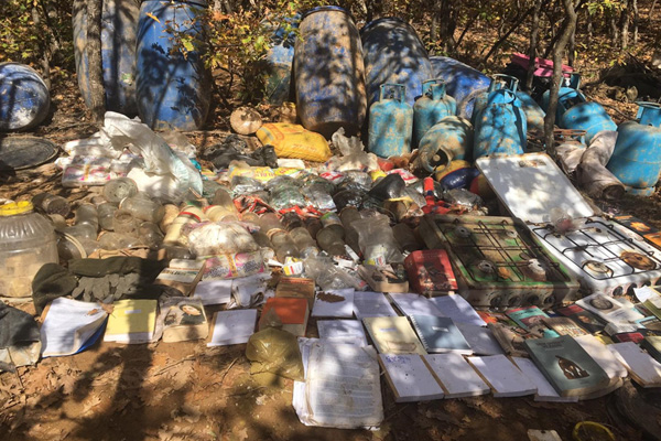 PKK’lı teröristlere büyük darbe: Mühimmat dolu 13 sığınak imha edildi