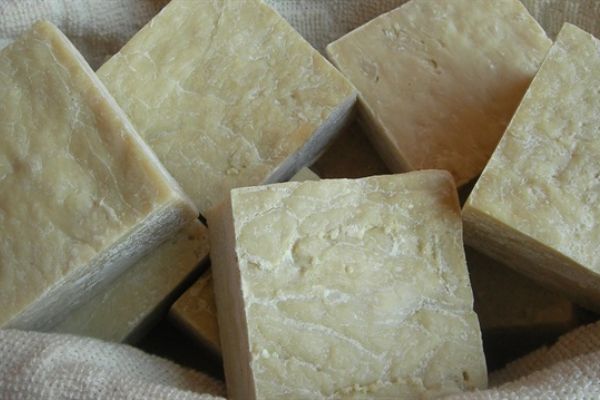 'Çarşafınızın altına sabun koyun'