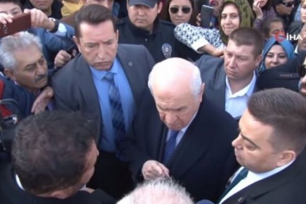 Bahçeliden vatandaşa rest, İstersen oy verme