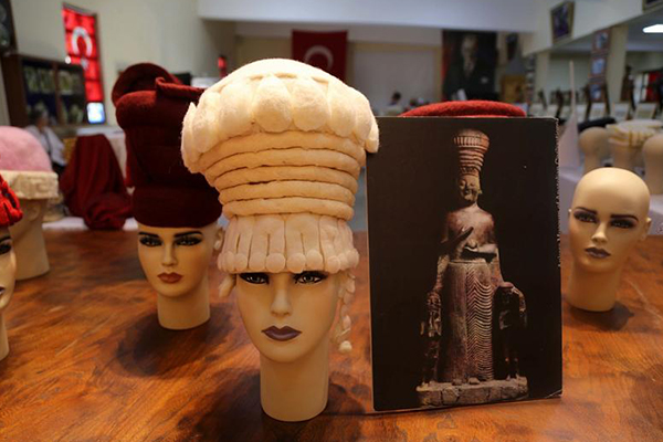 2 bin 300 yıllık şapkalar yeniden tasarlandı