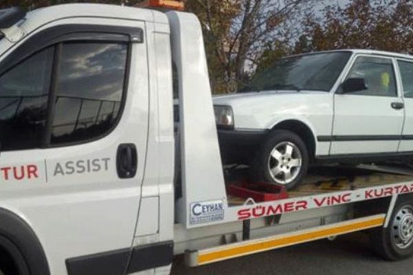 Ehliyetsiz drift atan kişiye 7 bin lira ceza