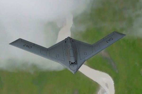 'Uçan Kalaşnikof'u görücüye çıkardılar!