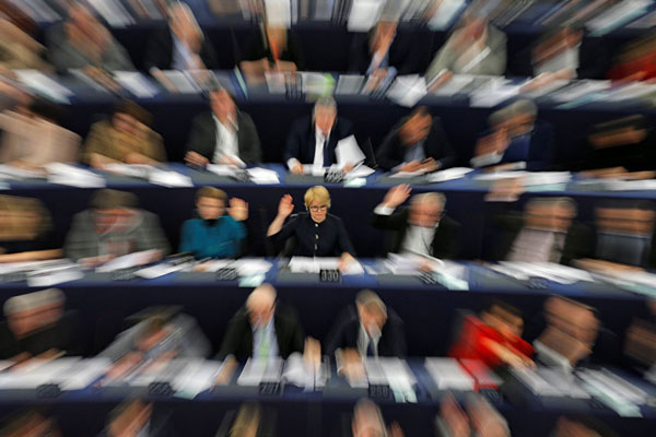 AP, Suudi Arabistan'a silah ambargosu öngören karar tasarısı hazırladı