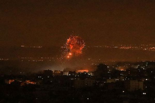 İsrail Gazze Şeridi'ne hava saldırısı başlattı