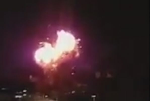 İşte Siyonist İsrail uçaklarının El Aksa Tv'ye saldırı yaptığı anlar..