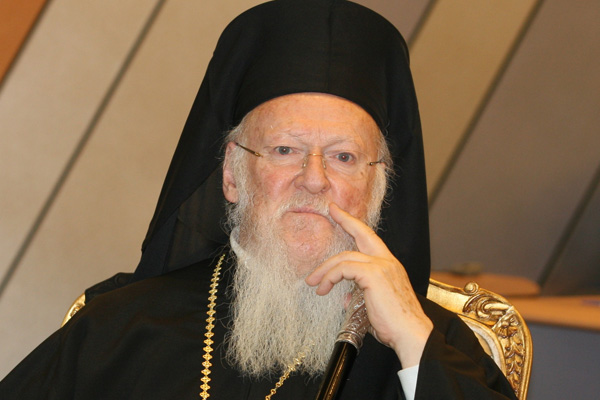 Yunanistan ile Fener Rum Patriği arasında ipler gerildi: Çipras beni hor göremez