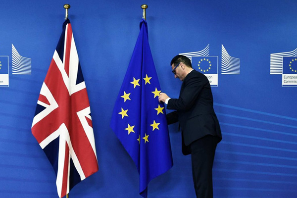 ‘Birleşik Krallık'ta kabinede 5 bakan Brexit'i destekleyecek’