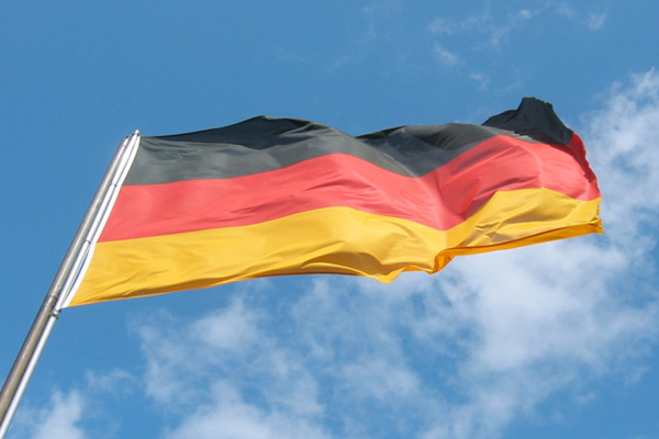 Almanya'ya 10 ayda 10 bin FETÖ üyesi iltica etti