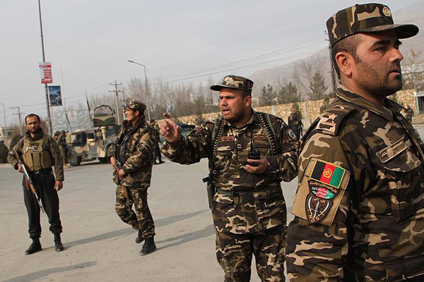 Afganistan'da askeri üsse saldırı: 40 güvenlik görevlisi öldü