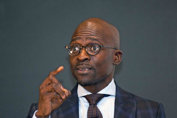 Güney Afrika İçişleri Bakanı Malusi Gigaba istifa etti