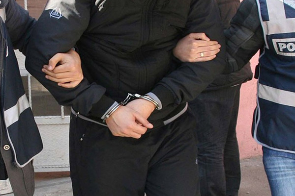 İstanbul'da akademisyenlere operasyon: Çok sayıda gözaltı var