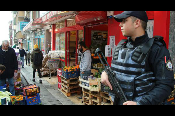 İstanbul'da oyuncak silahla soygun