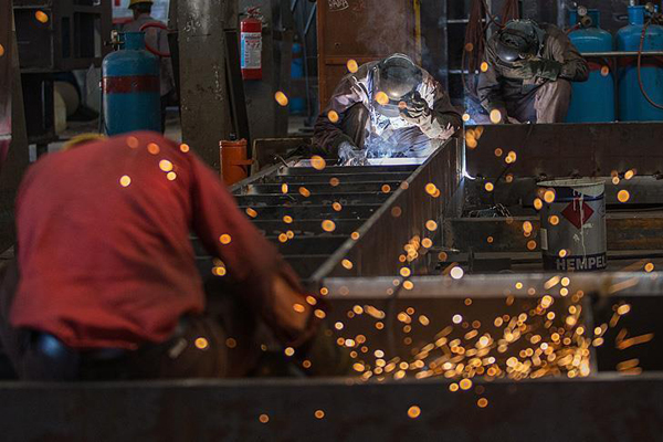 Ekonomistler sanayi üretimi verisini değerlendirdi