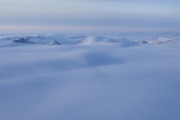 Buzulun altında Paris’ten daha büyük krater keşfedildi