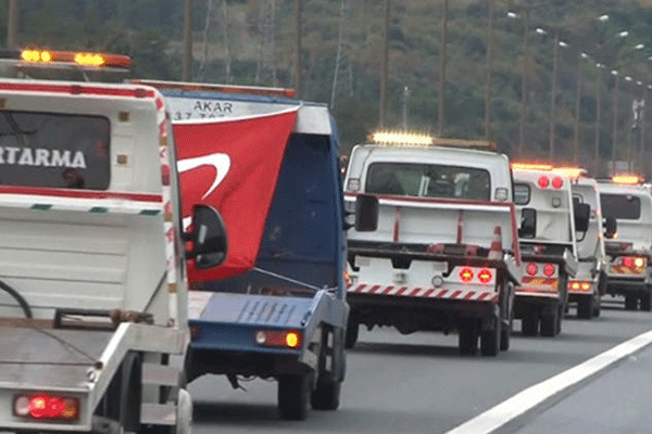 Konvoy halinde eylem yaptılar