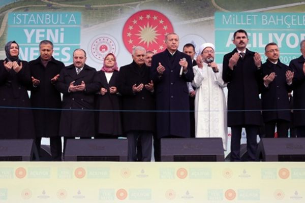 Mevlüt Uysal: 94 öncesi çimlere basmak yasaktı şimdi Millet Bahçelerini açıyoruz