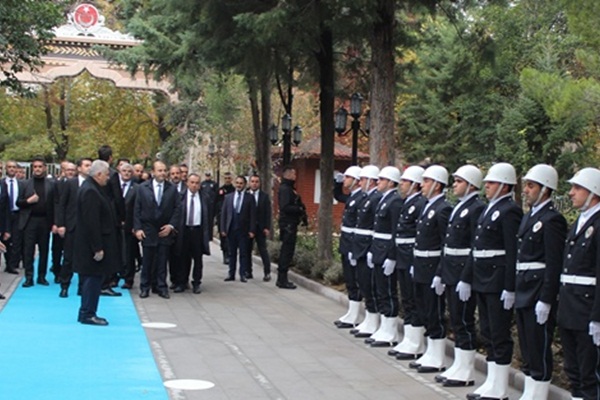 TBMM Başkanı Yıldırım'dan Burdur Valiliğine ziyaret