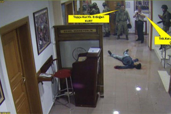 Darbe sanığı eski kurmay albaydan duruşmayı uzatma girişimi