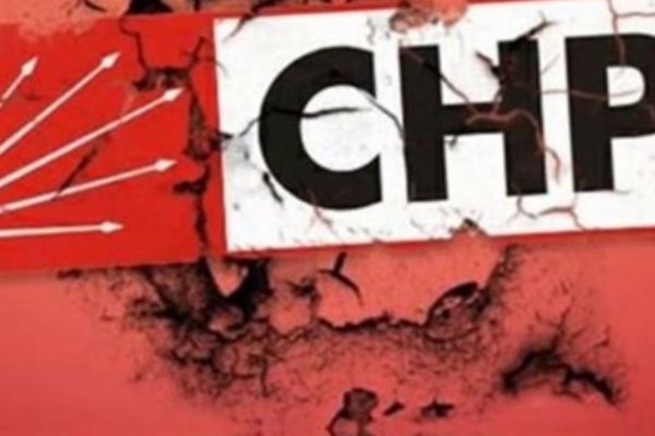 CHP’de istifa krizi