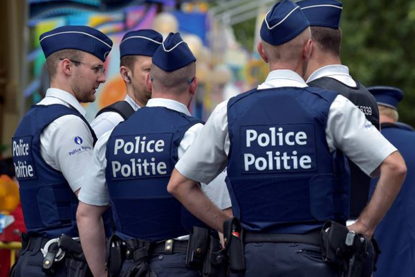 Belçıka'da polise saldırı düzenlendi