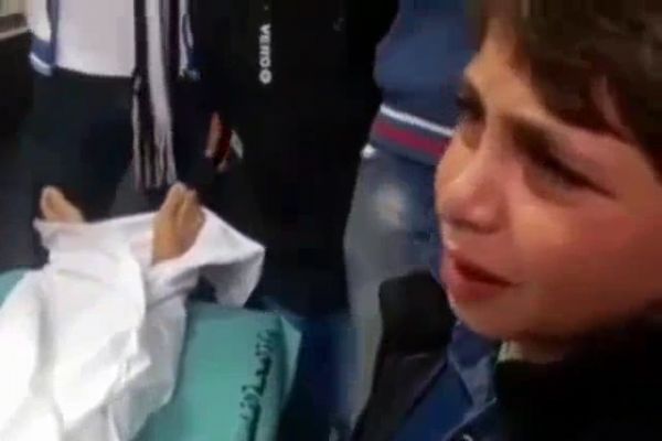 Filistinli bir çocuğun, şehit babasına son feryadı
