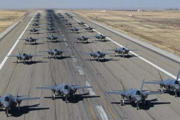 F-35'ler 'Fil Yürüyüşü' gerçekleştirdi