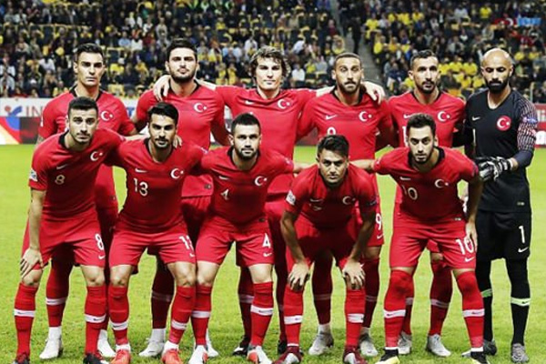 Türkiye - Ukrayna maçında ilk 11'ler