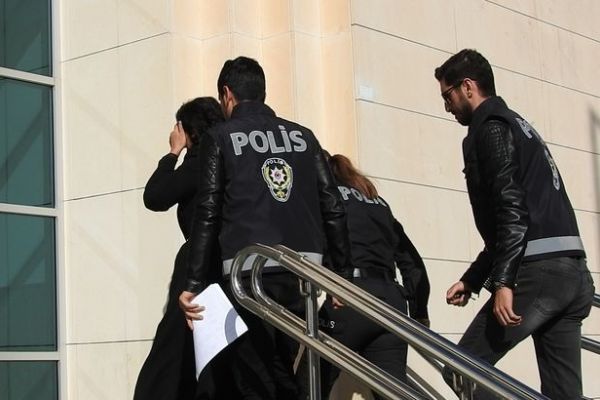 Zimmetine para geçirdiği iddiasıyla gözaltına alınan muhasebeciye denetimli serbestlik