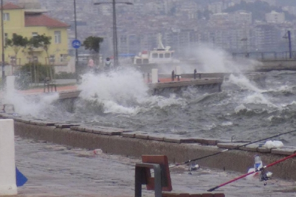 Marmara Denizi'nde fırtına uyarısı