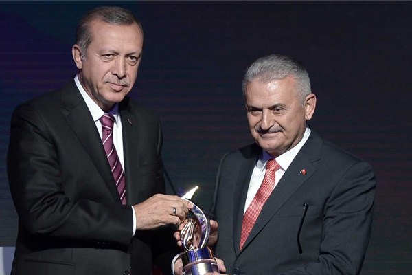 'İstanbul'da Binali Yıldırım'ın adaylığı kesinleşti, sloganı da hazır’