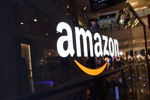 Amazon müşterilerinin iletişim bilgilerini yanlışlıkla yayınladı