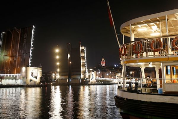 Unkapanı, Galata ve Haliç Metro Köprüleri bu gece deniz trafiğine açılacak