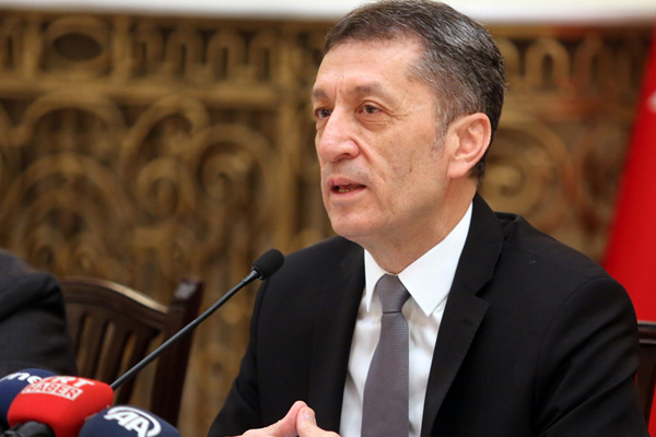 Bakan Selçuk'tan 'atanamayan öğretmenler' açıklaması