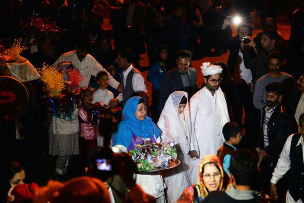 İran'da renkli Türkmen düğünü