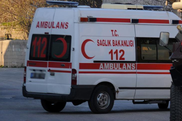 Van'da askeri araç devrildi: 1 şehit