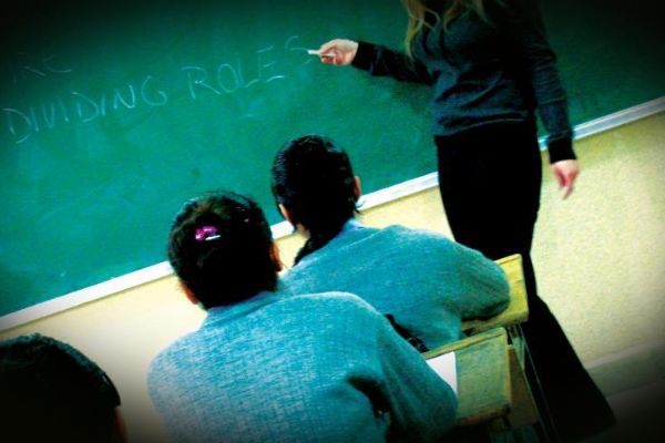 Yaklaşık 1 milyon öğretmen genç nüfusu geleceğe hazırlıyor