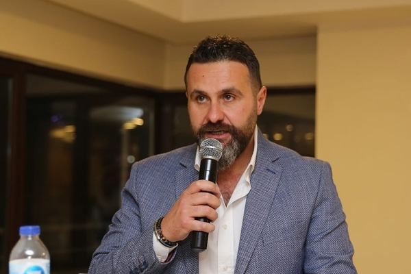 AK Parti Burdur Belediye Başkanı Adayı Deniz Kurt kimdir?