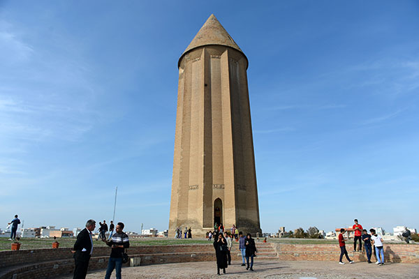 İran'da İslam medeniyetinin altın devrine ait 'Kabus Kümbeti'