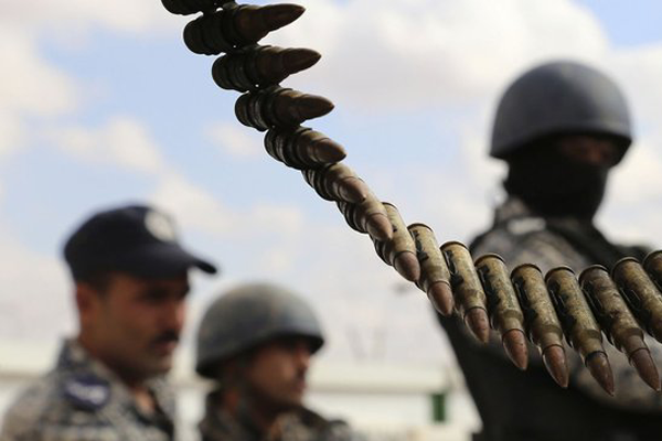 Bir Arap ülkesinden Suriye'de YPG'ye askeri destek!