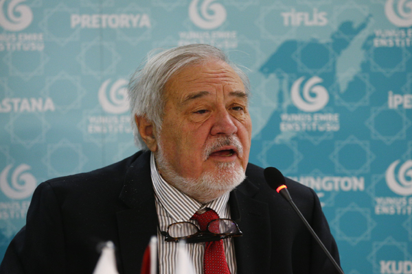 İlber Ortaylı: Türkiye'de nepotizm yani akraba kayırıcılığı, mezhepçilik ve partizanlık var