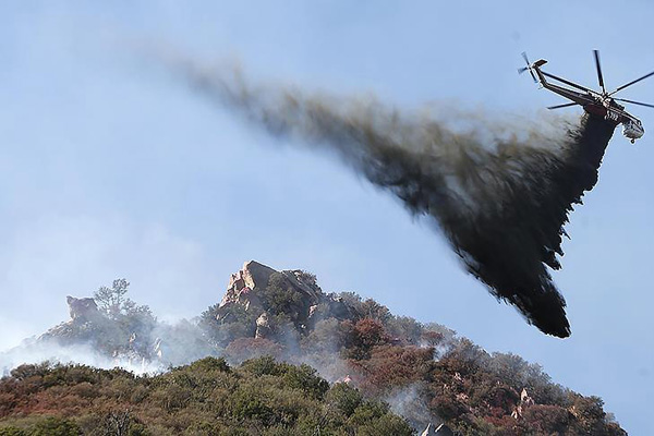 Kalifornia tarihinin en büyük yangını kontrol altında