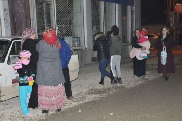 İran'daki 6,4 büyüklüğündeki deprem Hakkari'de hissedildi