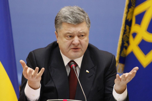 Poroşenko'dan Ukrayna'da sıkıyönetime onay