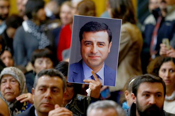 AK Parti'de kritik Demirtaş raporu hazırlandı
